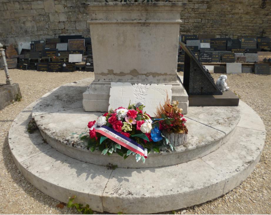 Yves De Gaulle Henriette De Montalembert Cers